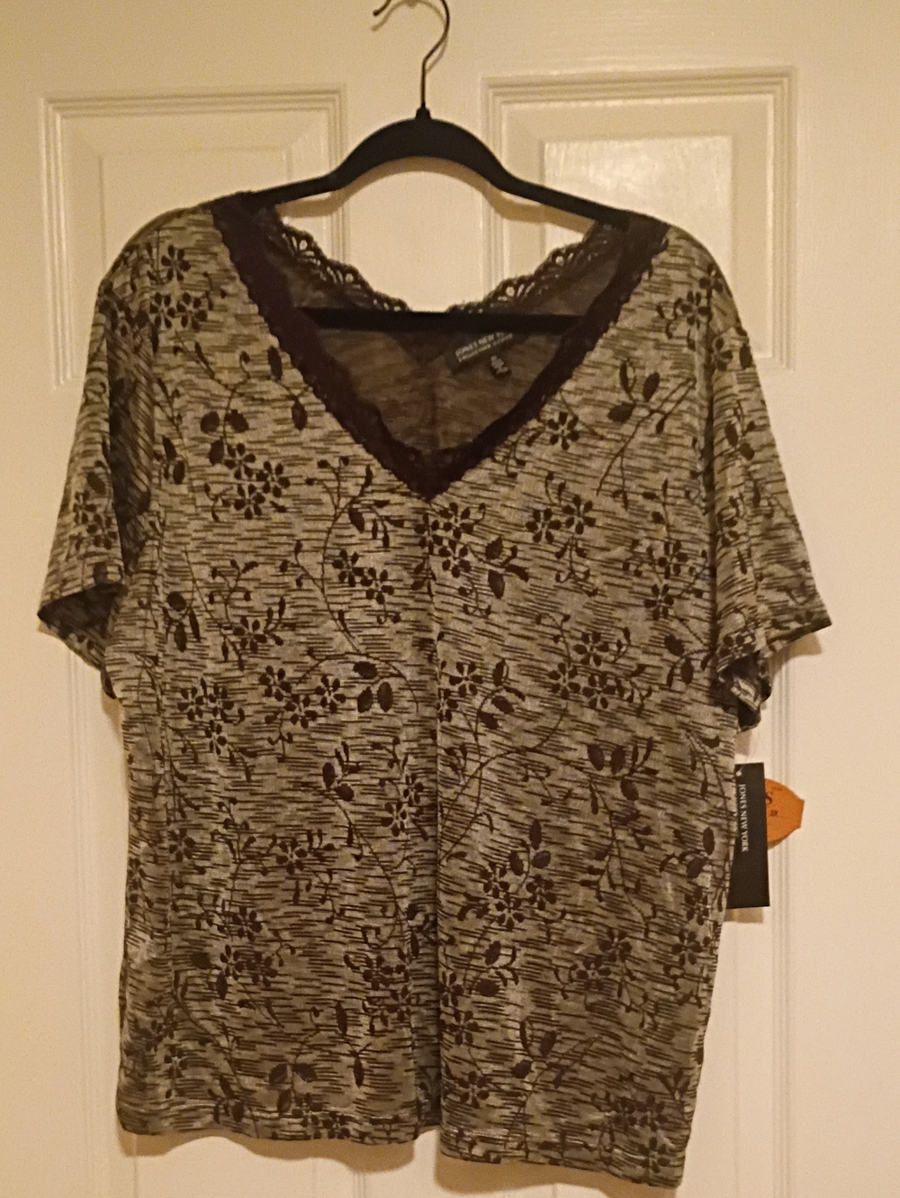 Jones New York Brown Floral Lace-Trim V-Neck Tee